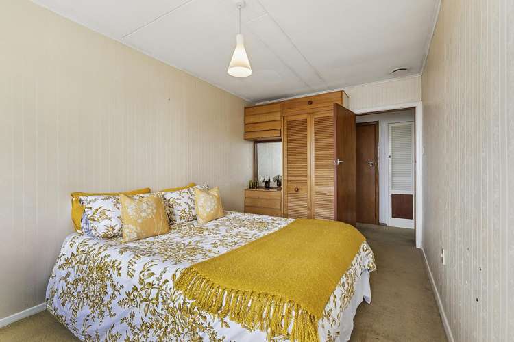 15 Spur Grove Titahi Bay_14