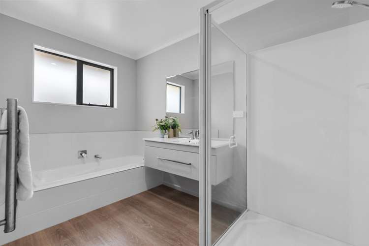 276 Lakes Boulevard Pyes Pa_14