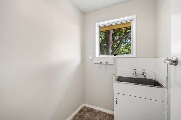 27 Denniston Crescent Redwood_12