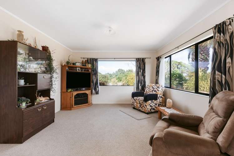 76 Dalton Drive Papamoa_3