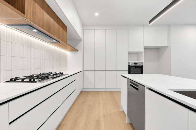6 Furlough Road Opaheke_13