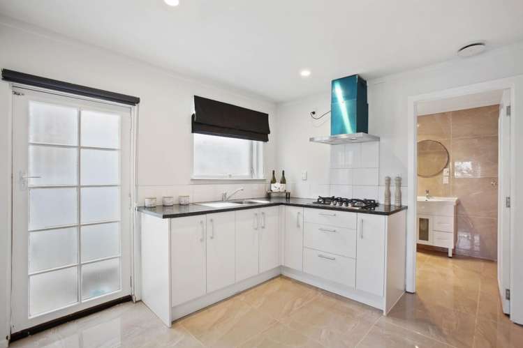 32 Glenmore Road Sunnyhills_28