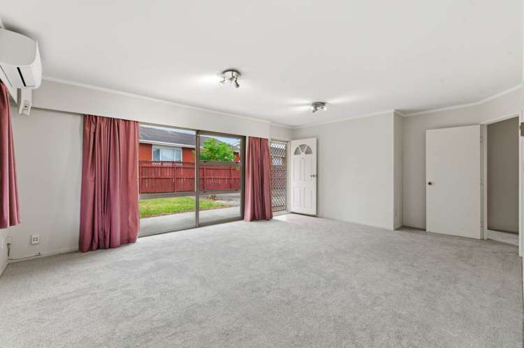 2/6 Tina Place Sunnyhills_6
