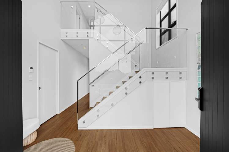 1 Meadowridge Drive Flat Bush_16