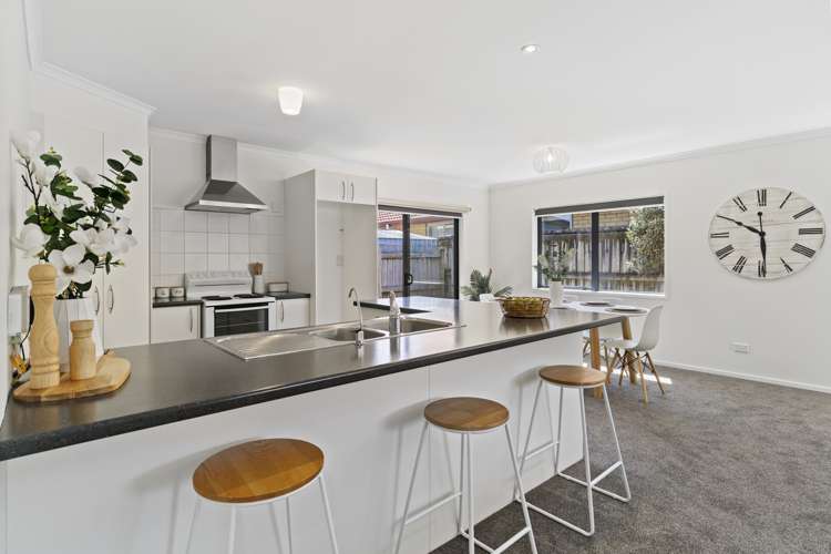 98 Twin Oak Avenue Papamoa_2