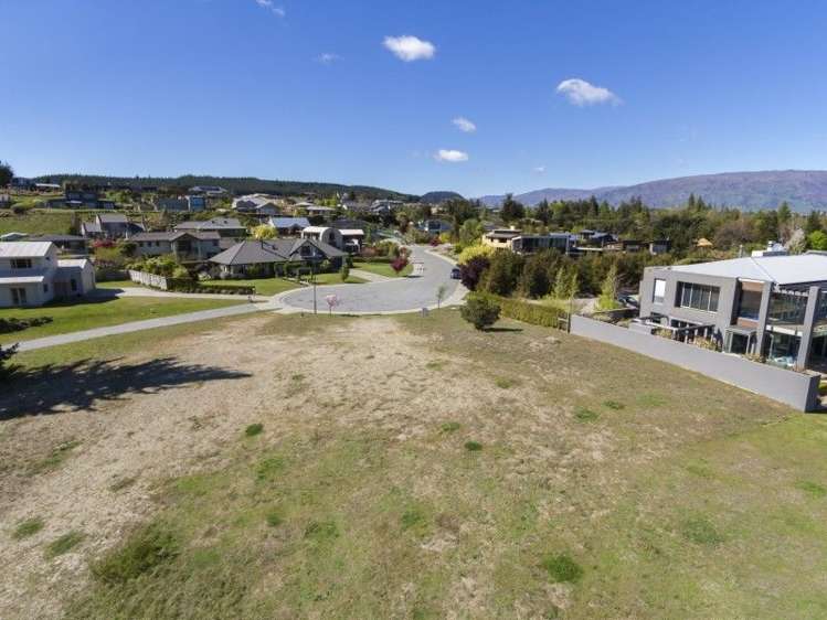 16 Baker Grove Wanaka_2