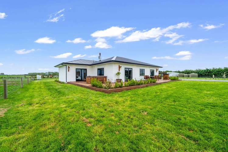 29 Humphries Road Waimumu_28