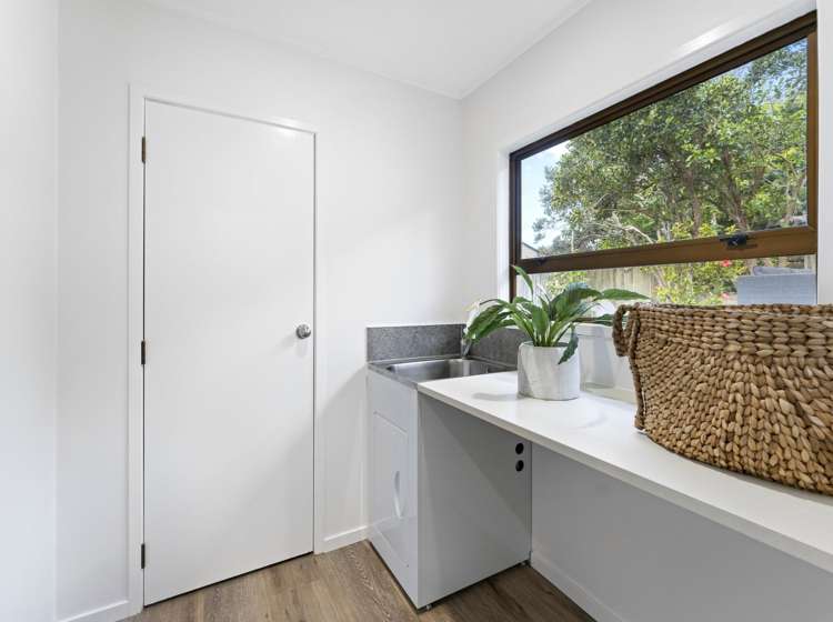 2/867 Beach Road Torbay_14