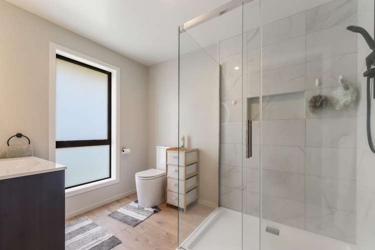 33 Woodley Road Richmond_13