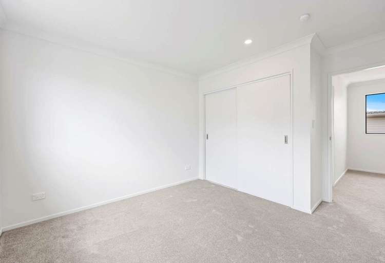 73E Royal Road Massey_7