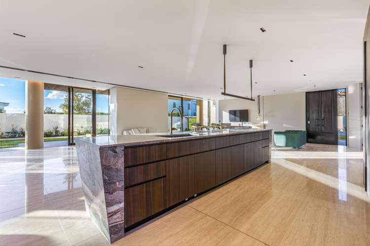 92 Paritai Drive Orakei_24