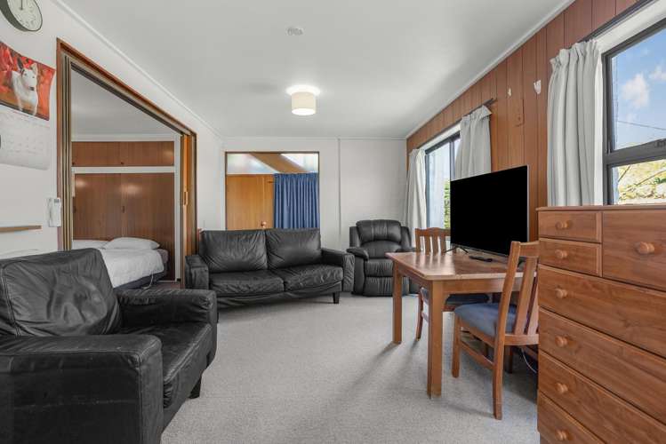 19 Vista Crescent Brown Owl_13