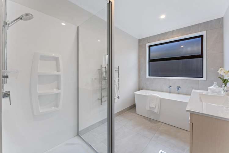 13 Puhitahi Hill Road Paerata_11