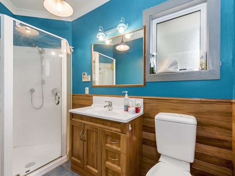 654 River Road Chartwell_10