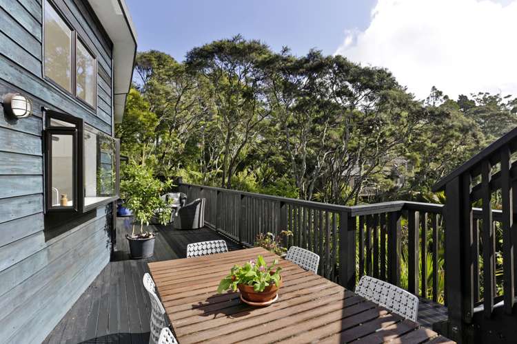 93 Scenic Drive Titirangi_16
