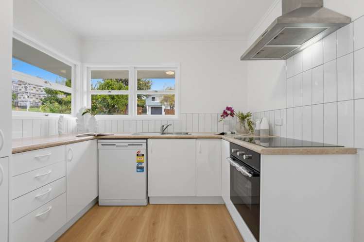 2/5 Eban Avenue Hillcrest_10