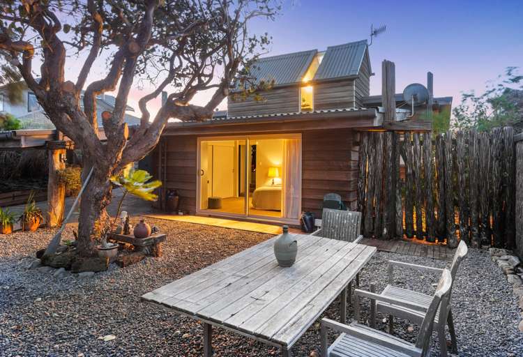 75 Field Way Waikanae Beach_24