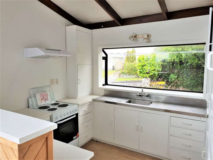 4 Sheehan Road Te Atatu South_3