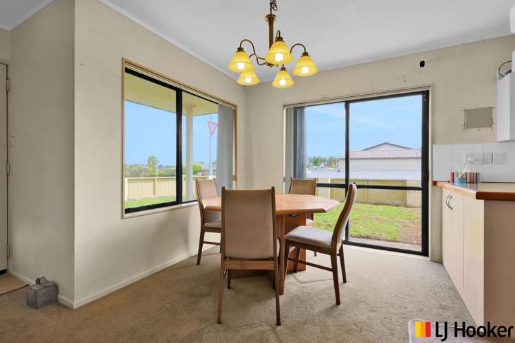 1/1 Senecio Place Manurewa_6