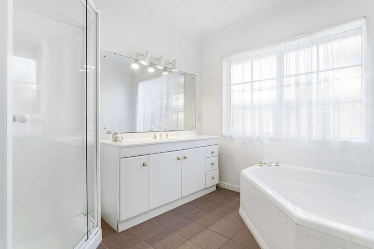 6 Len Garlick Place Pahurehure_25