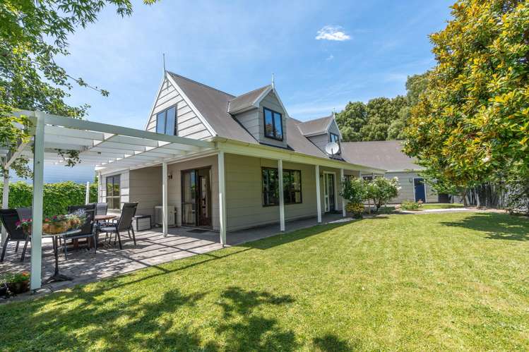 6 Chestnut Place Pukete_1