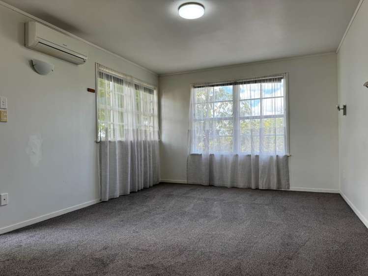 17 Hewlett Road Massey_15