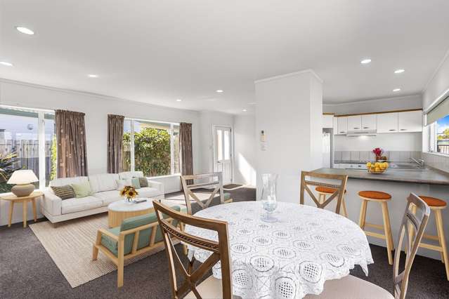 10C Ross Crescent Orewa_3