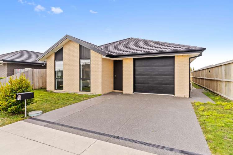 4 Shrimpton Avenue Woodend_1
