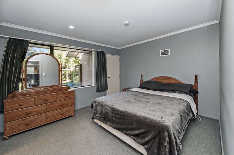 17 Sarsfield Street Southbridge_9