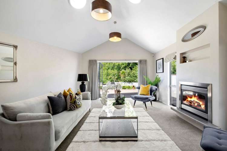 280a East Coast Road Forrest Hill_1