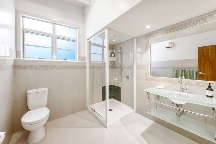 65 Royal Road Massey_16