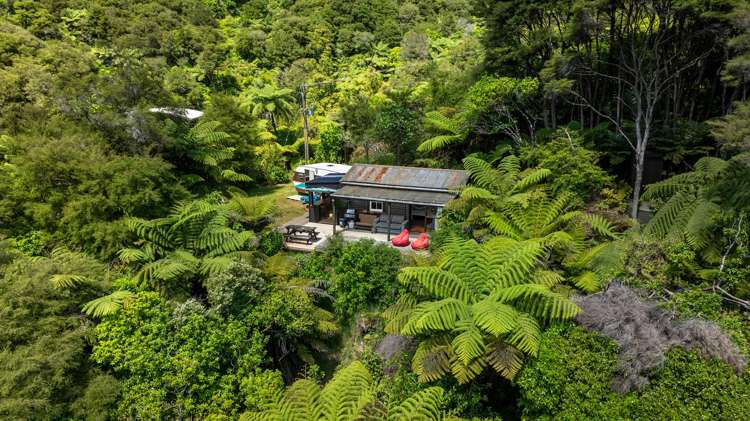 1085 Kenepuru Road, Raspberry Bay Mahau Sound_15