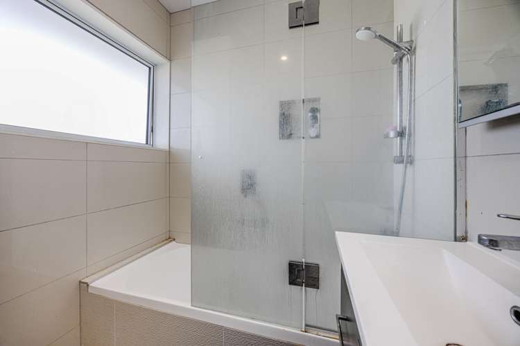 4 Tupaki Place Pakuranga Heights_11