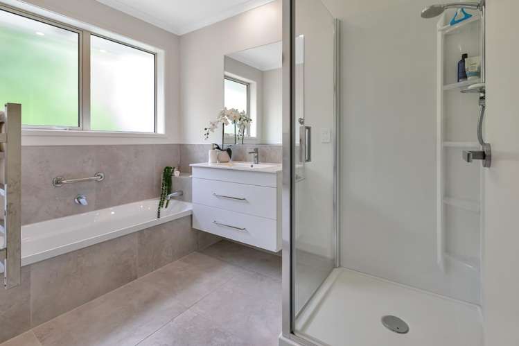 10 Myrtle Lane Te Kamo_16