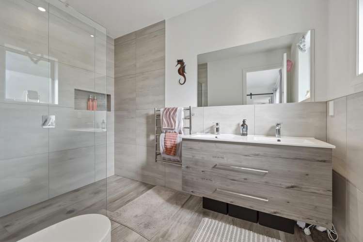 15 Odlin Lane Red Beach_12