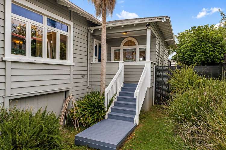 30 Volcanic Street Mt Eden_1