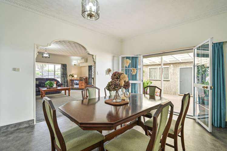 910 Collinge Road Mayfair_8