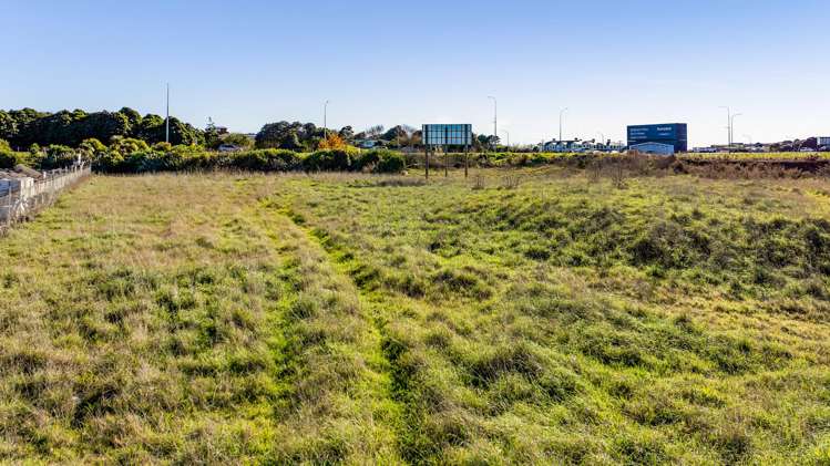 27 Oropuriri Road Waiwhakaiho_5