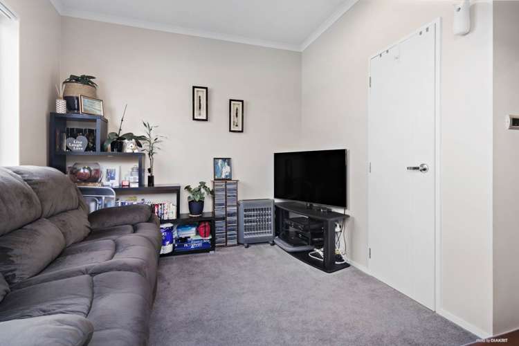 24 Carrickdawson Drive Flat Bush_28
