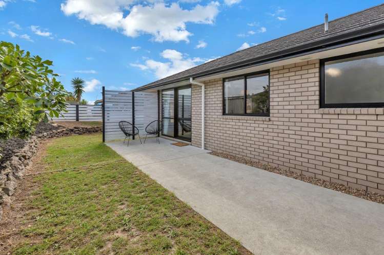 18 Ocean View Rise Ruakaka_16