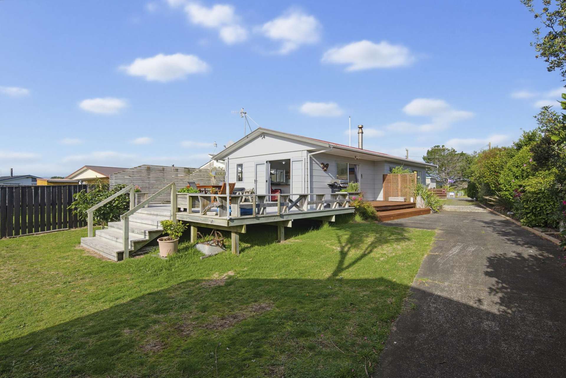 590 Waitarere Beach Road Waitarere Beach_0