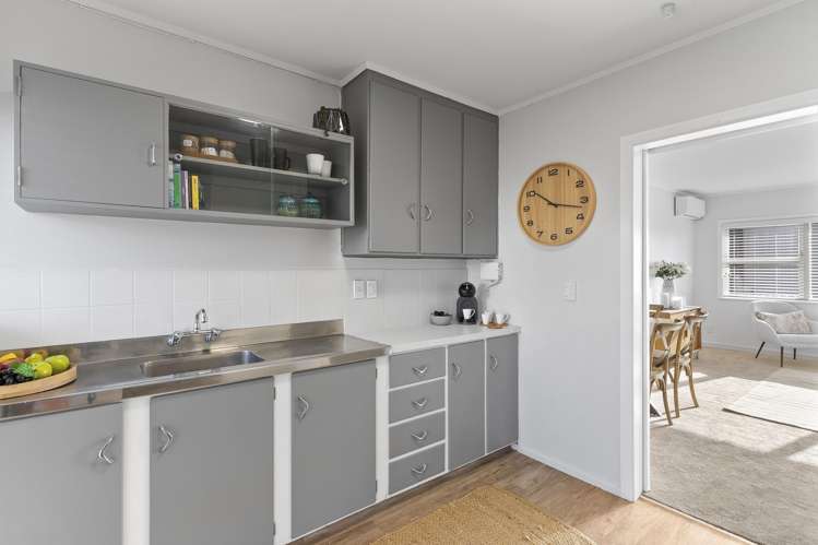 2/4 Cecil Road Milford_6