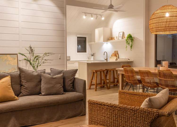 394 Sea View Road Onetangi_23