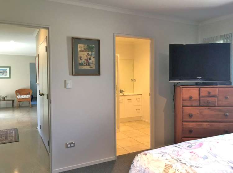 369 One Tree Point Road One Tree Point_16