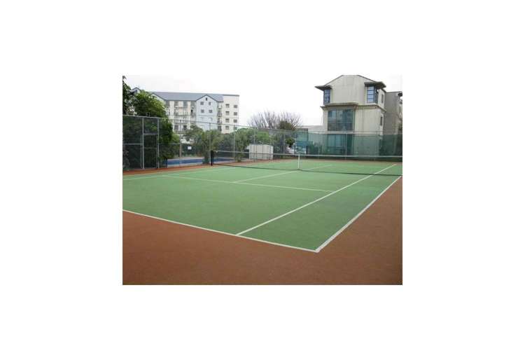 5p/10 Crown Lynn Place New Lynn_8