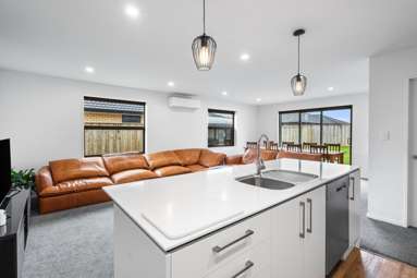 8 Chesney Drive_3