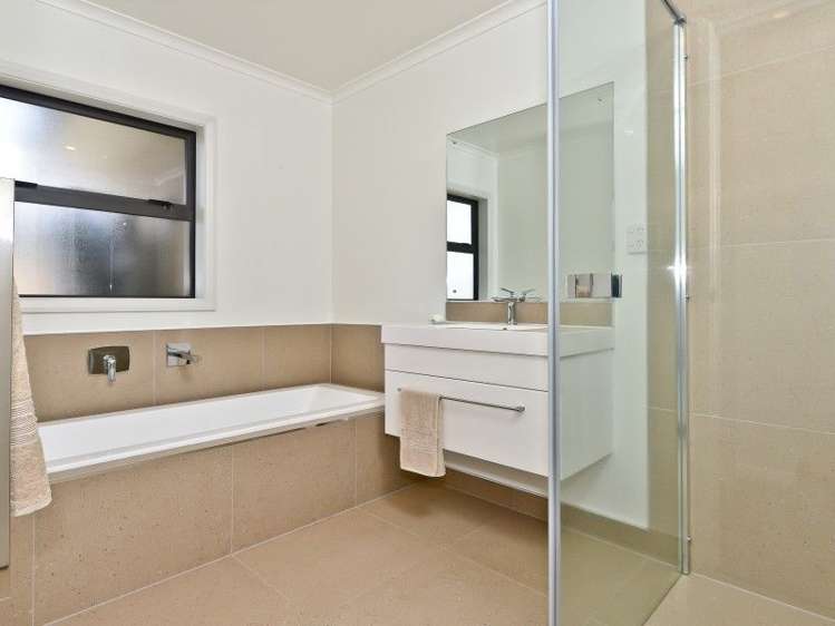 24 West Thompson Street Leamington_30