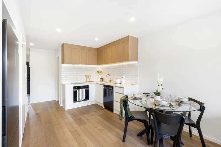 1/6 Ngaroma House Drive Hobsonville_6