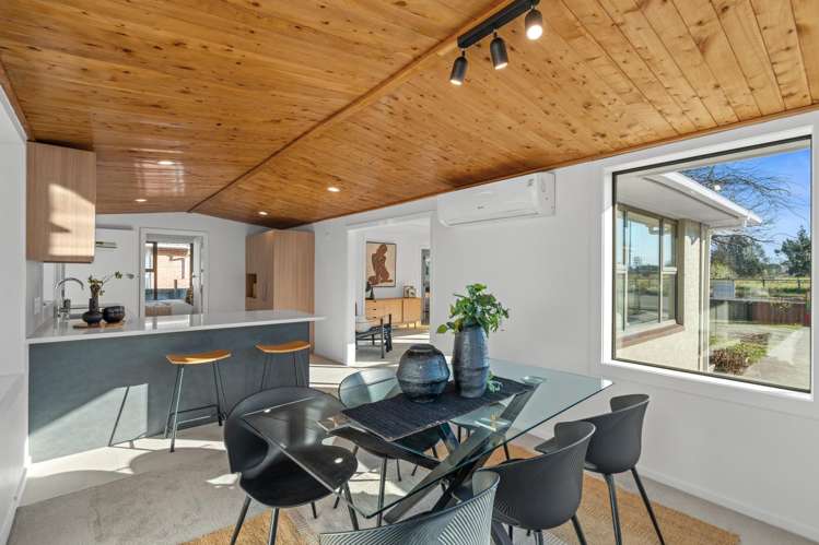 68 Russley Road_3