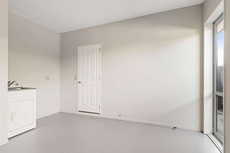15 St Peters Close Woolston_20